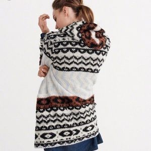 Abercrombie & Fitch sweater
